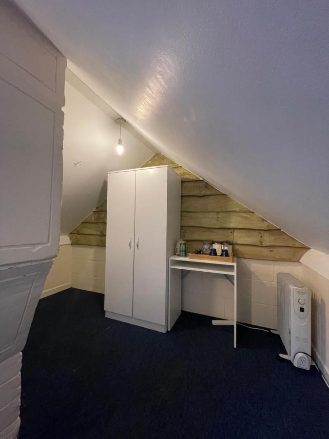 Hotel Shared House In Chakeshill Drive Bristol Exterior foto